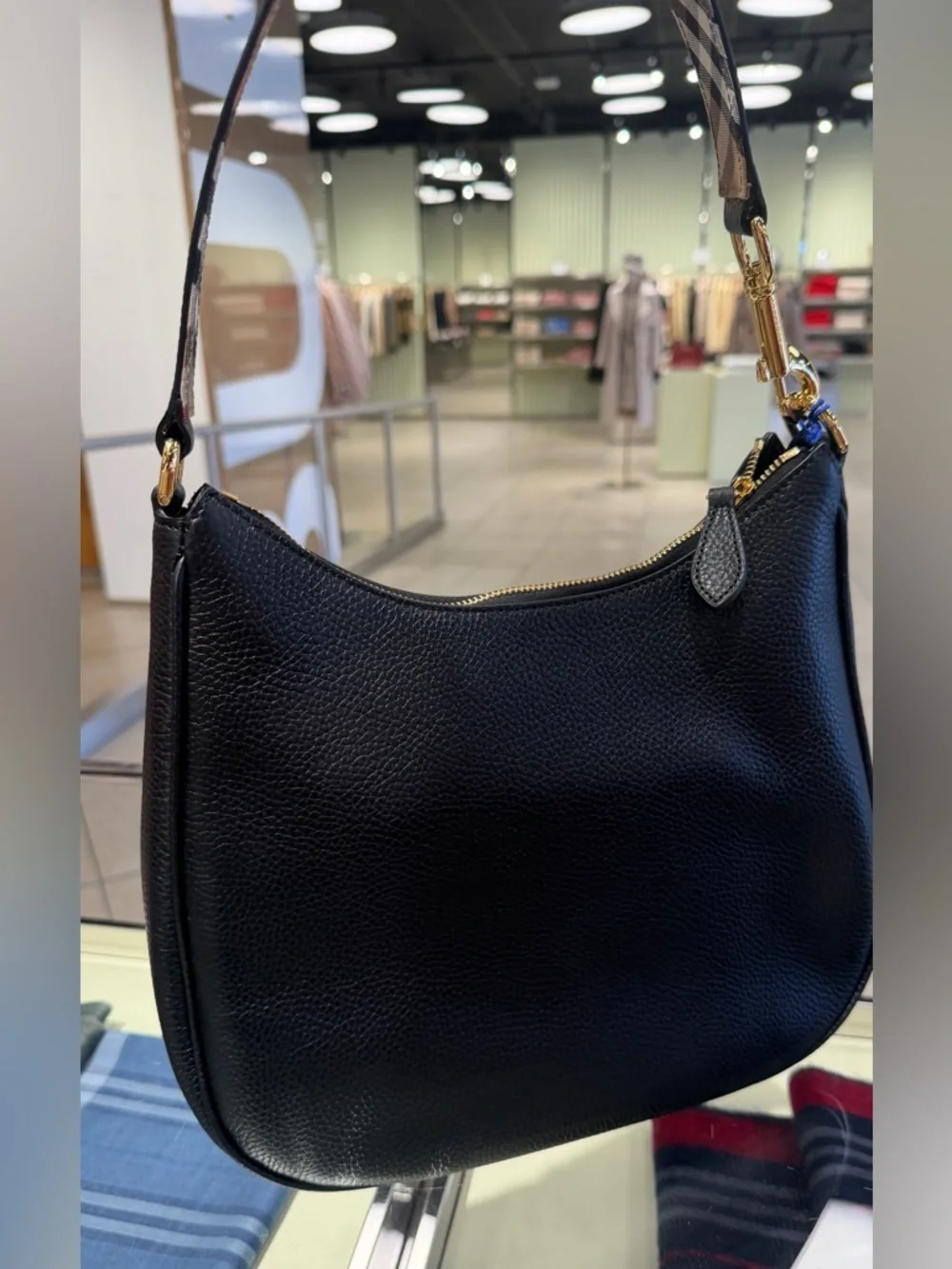 Burberry Black Pebbled Leather with Check Shoulder/hobo bag New - Picture 4 of 7